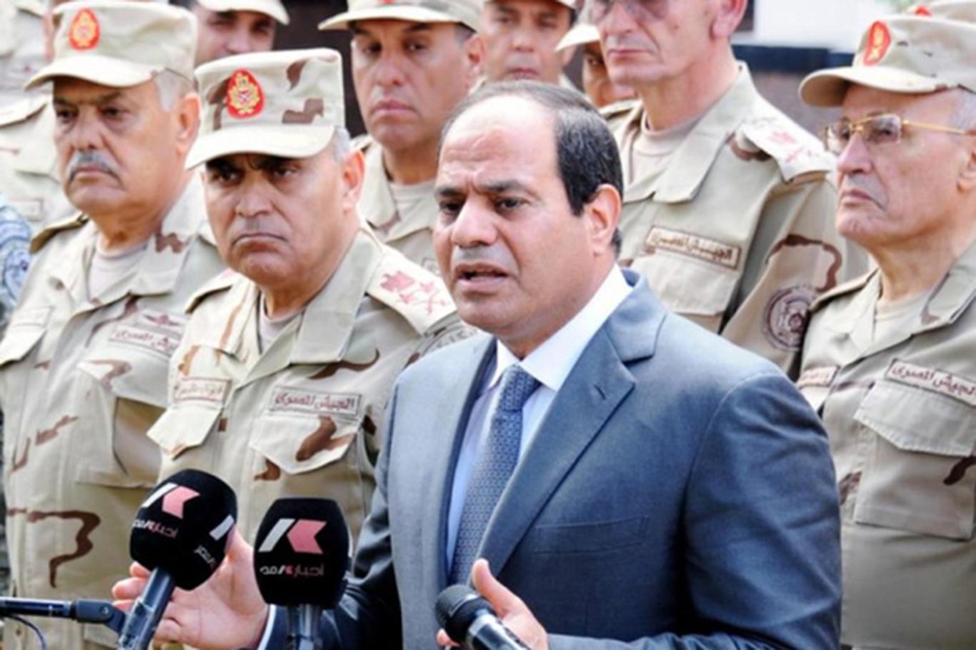 Mısır'da askerlerin seçimlere katılabilmesinin yolu açıldı